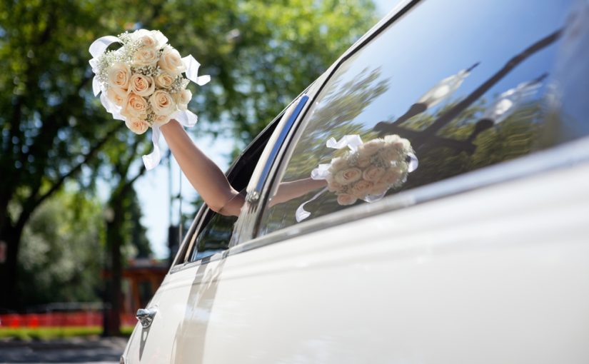 Seven Essentials for the Wedding Limo
